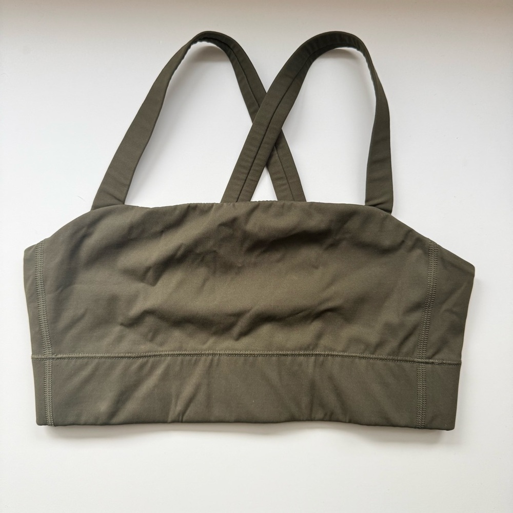BNWOT Everlane The Perform Cropped Top Sports Bra in Green Size XS